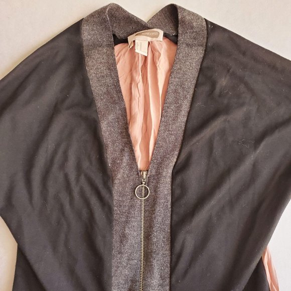 women's Forever 21 sweater size M black and gray - Picture 2 of 6